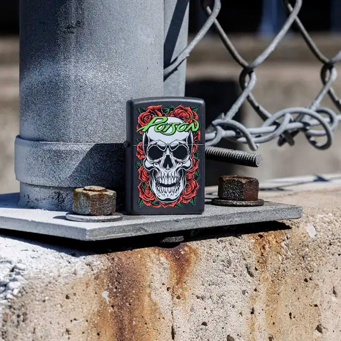 Zippo - Poison "Skull with Roses" Motiv - Black Matte Lighter