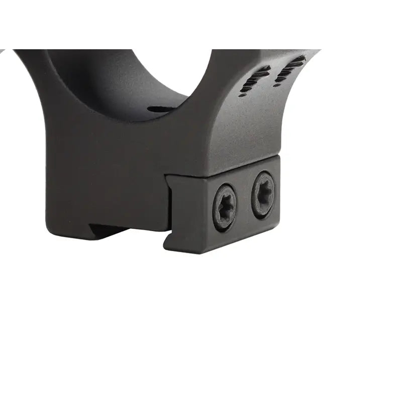 Element Optics XT Dovetail montasjering, nærbilde av dovetail-festet med to skruer