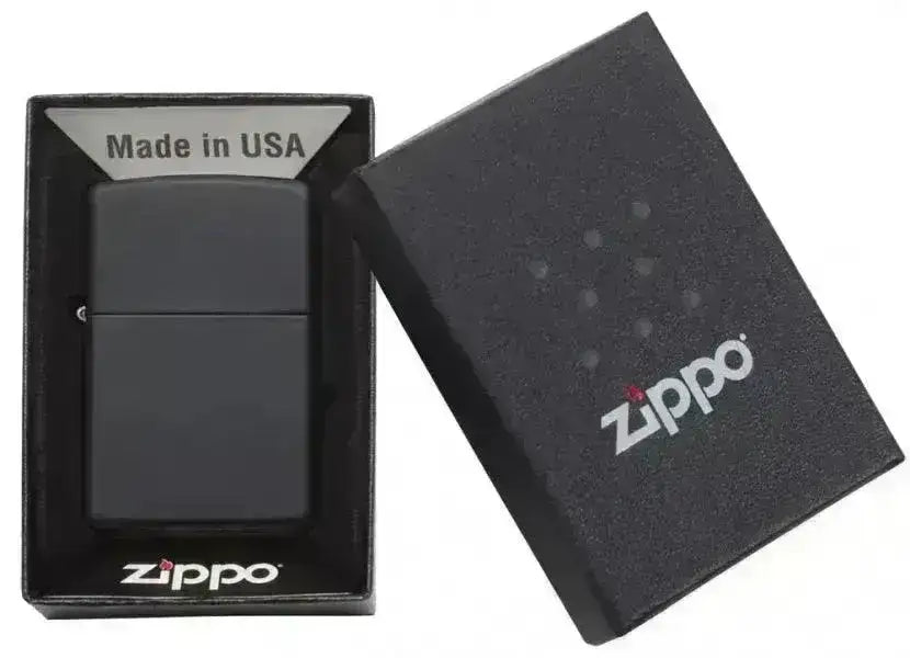 Zippo Lighter - Klassisk Matt Svart - Game-On.no
